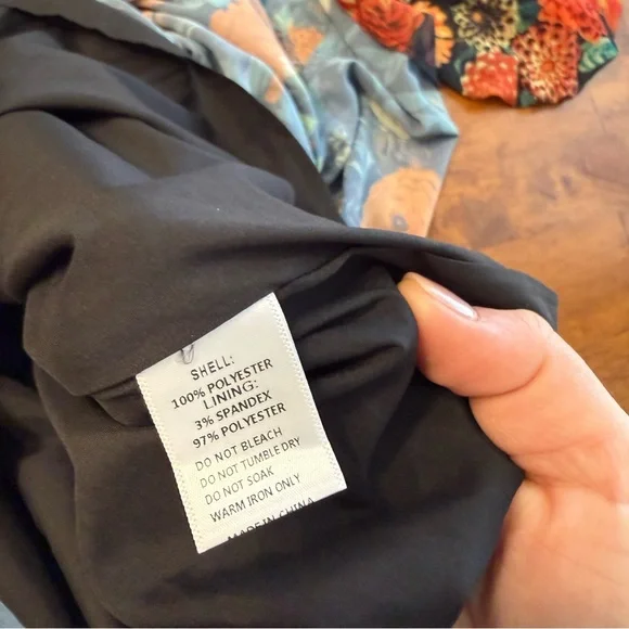 NWT Ivy City Co Imogen Vibrant Floral Long Sleeve Dress size medium Moody Floral - Picture 13 of 15